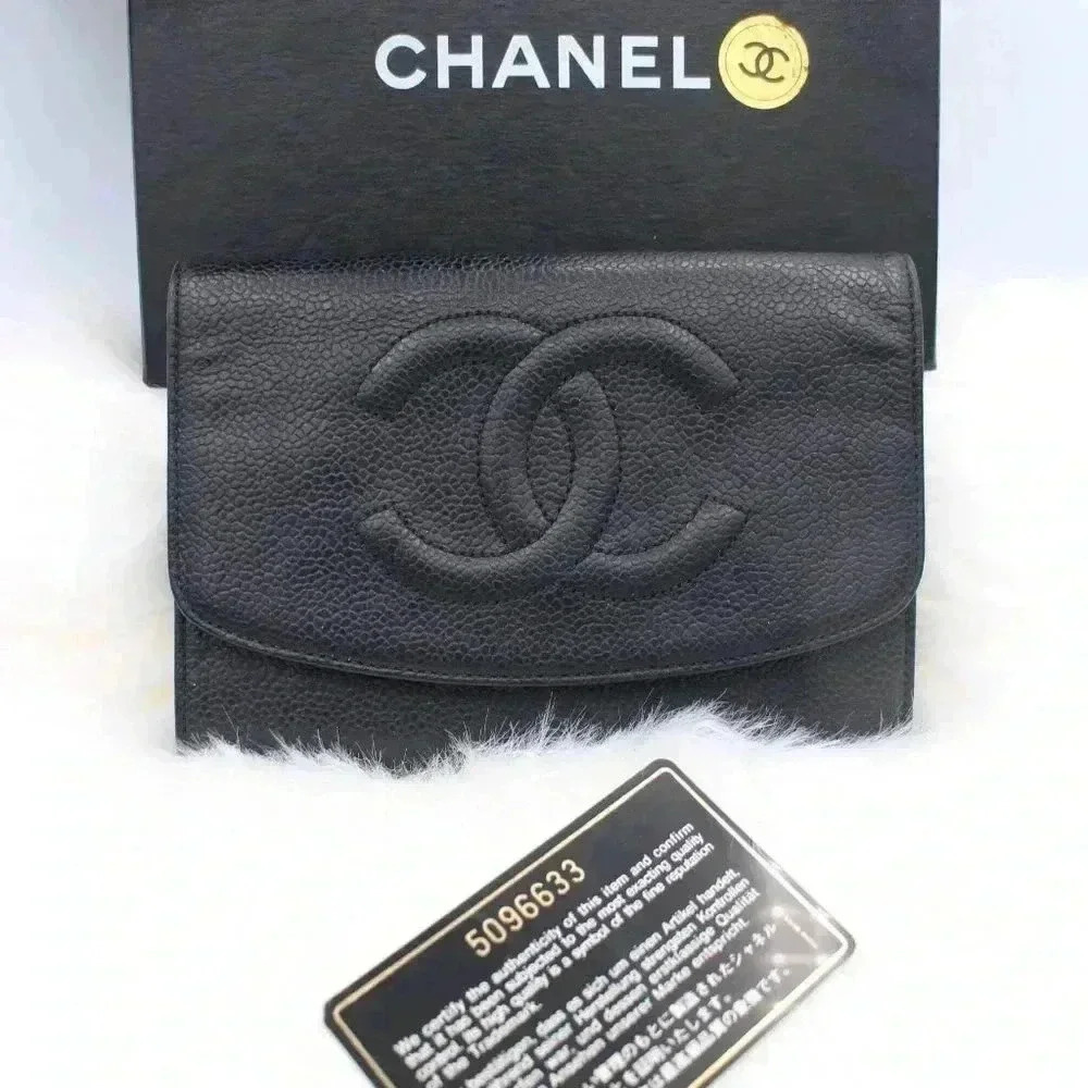 Chanel Caviar Interlocking CC Logo  TriFold Wallet - Picture 3 of 16